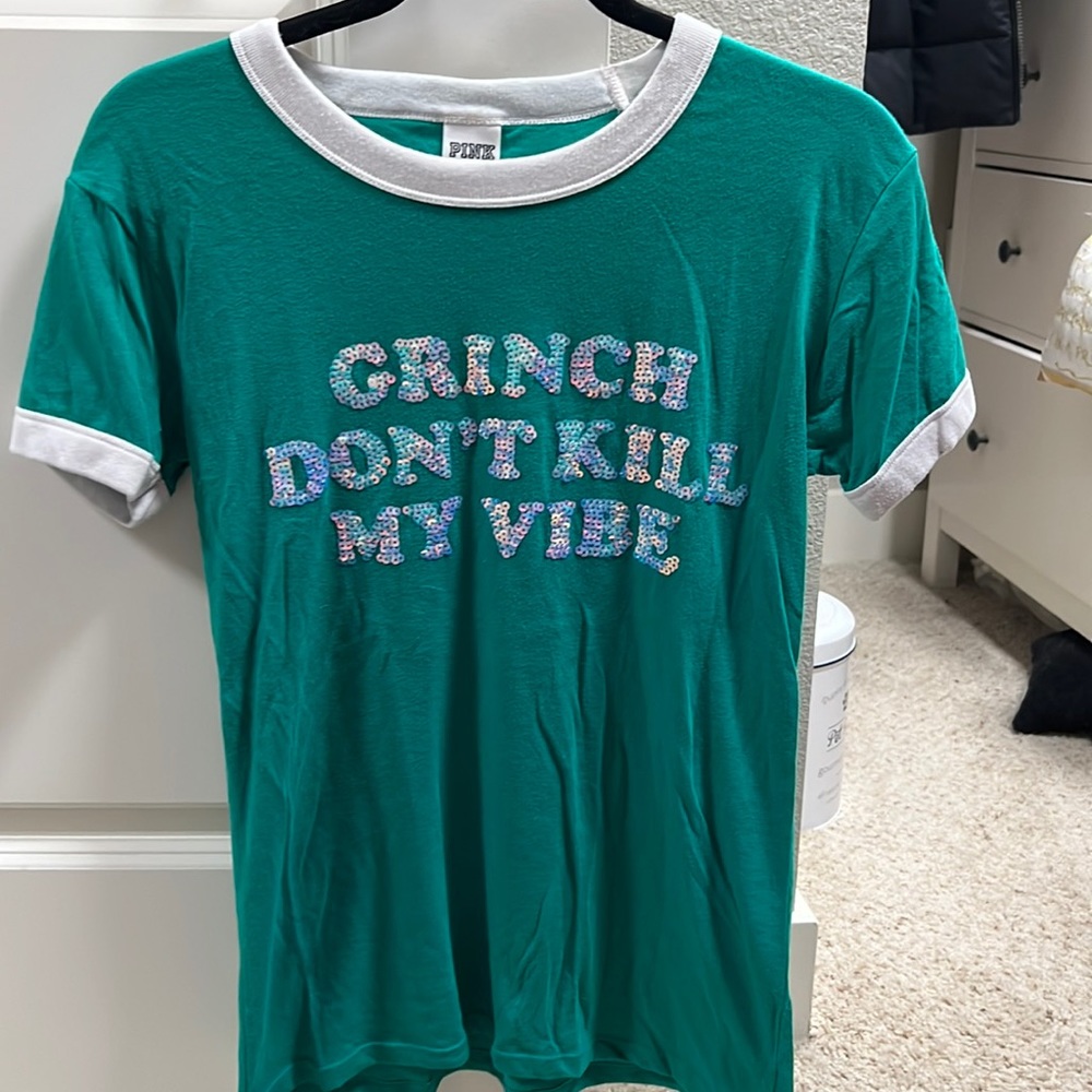 Green PINK shirt size xs